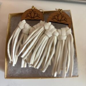 Women's earrings with a boho, festival vibe Cream/White tassels New